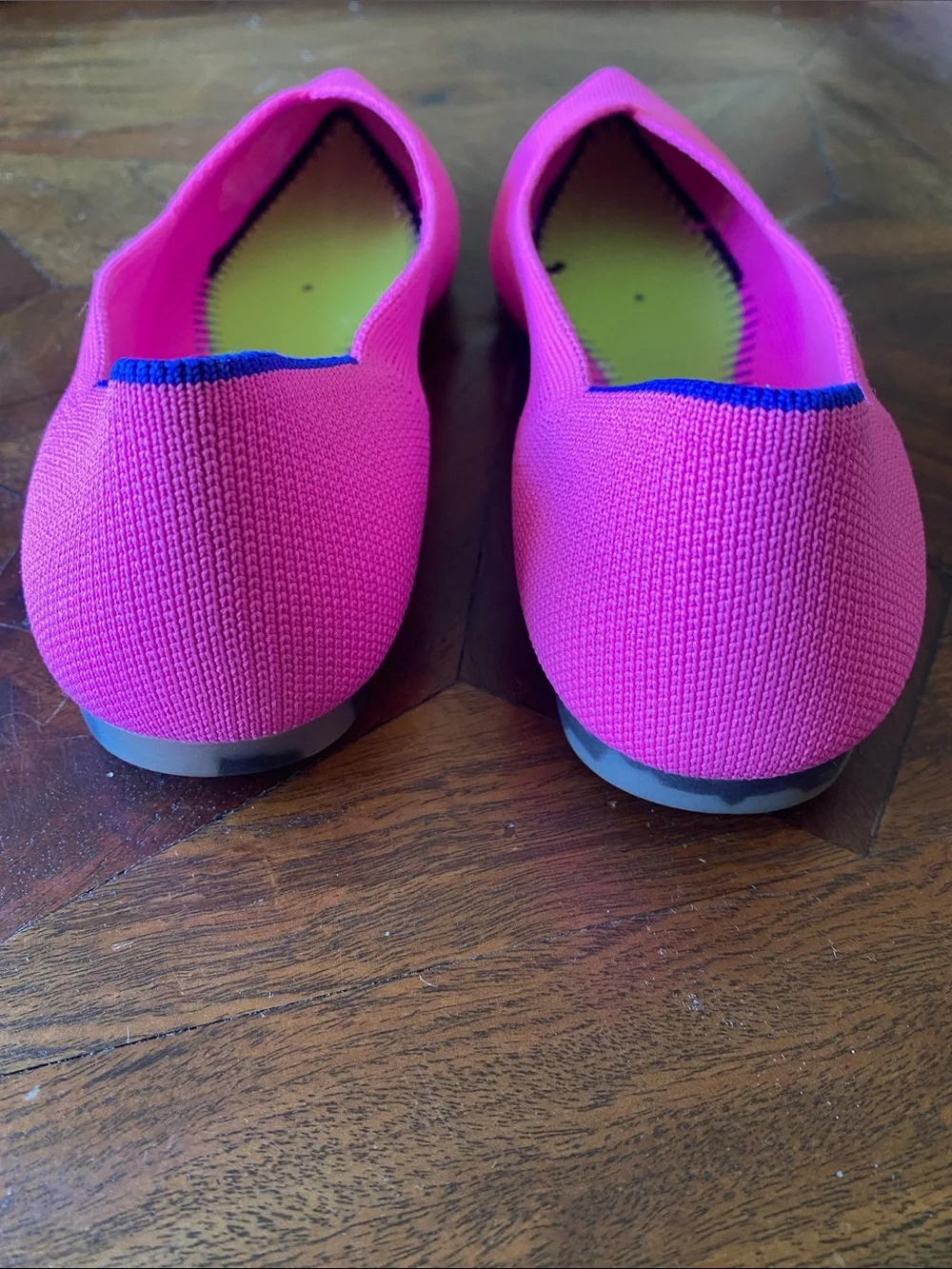 ROTHY’S THE POINT BALLET FLATS IN DRAGON FRUIT FUCHIA PINK SIZE 8 - Picture 5 of 7